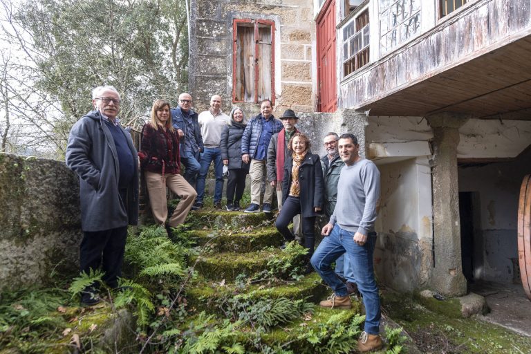 El centro de interpretación Pai Miño en Toén avanza gracias a una ayuda económica de la Diputación de Ourense