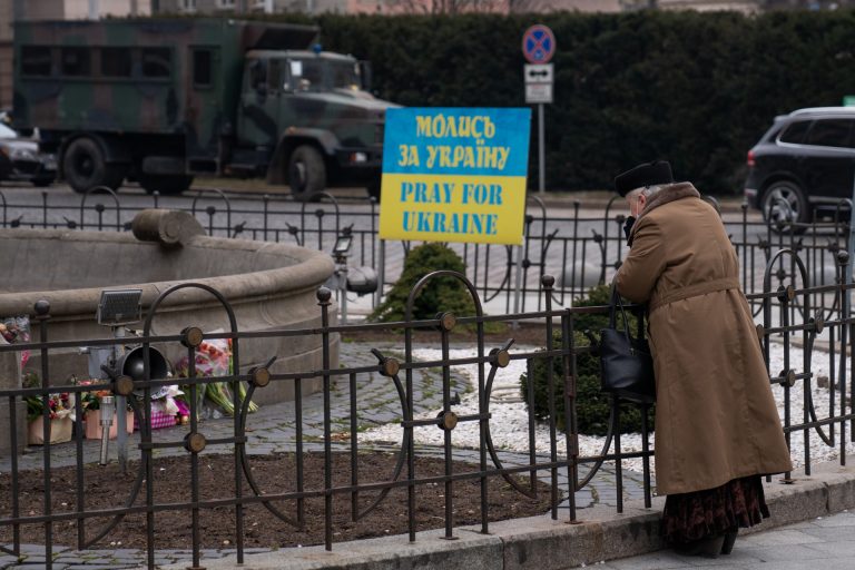 Santiago lanzará este lunes una campaña para los vecinos dispuestos a acoger refugiados ucranianos