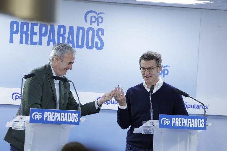 Feijóo apuesta por «ensanchar» el PP y subraya que su balance de gestión «está escrito»