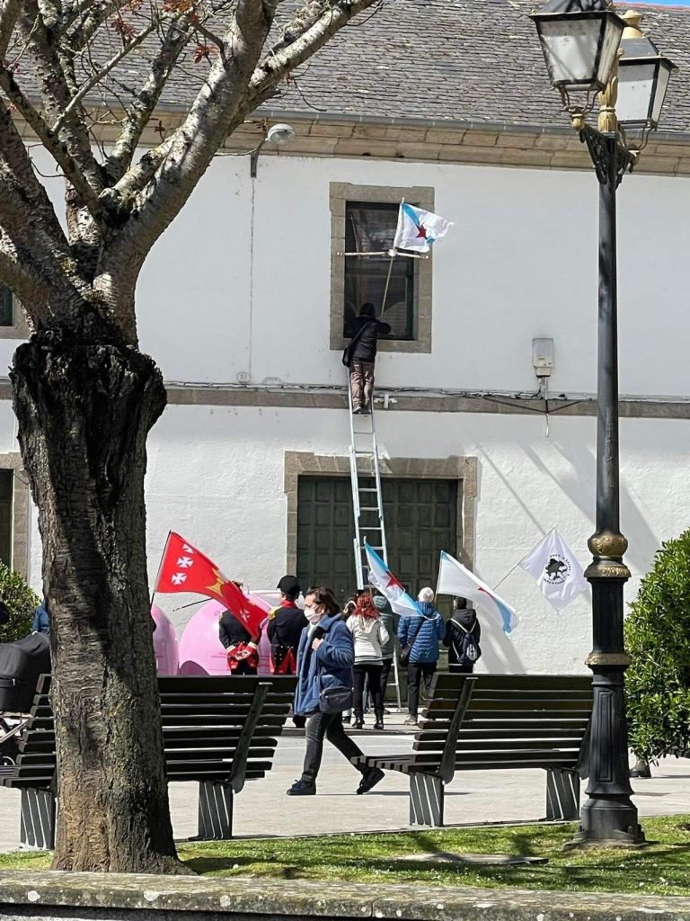 El PP de Lugo denuncia la colocación de una bandera independentista y pide a la alcaldesa una investigación