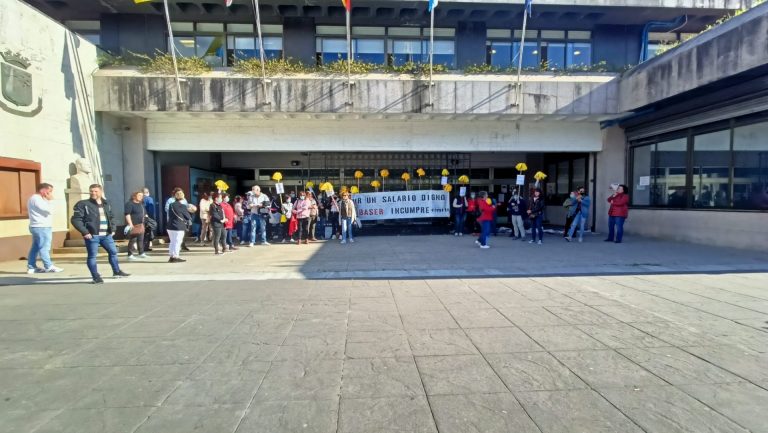 Trabajadores de la limpieza de dependencias municipales de Vigo denuncian la imposición de servicios mínimos «ilegales»