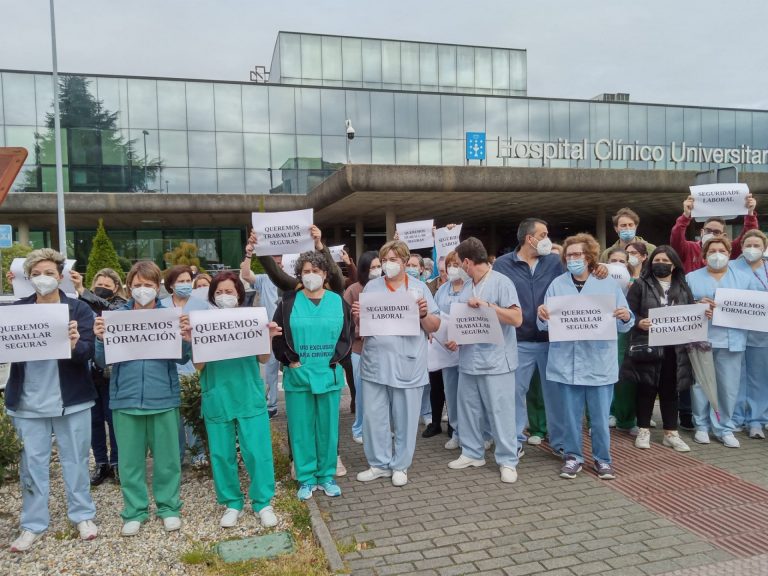 Personal del Hospital Clínico de Santiago denuncia deficiencias en camas, pasillos y ascensores
