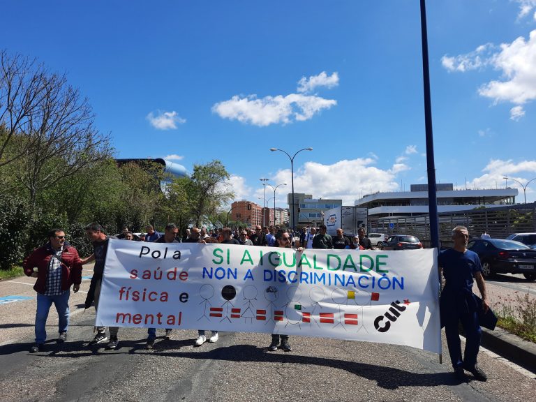 Empleados de Stellantis Vigo protestan contra la «discriminación» y las condiciones de trabajo en la planta