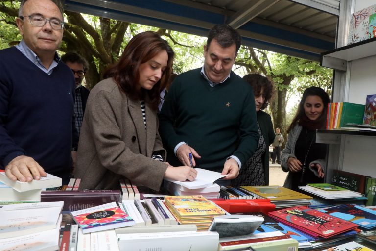 La Feria del Libro llega a la Alameda de Santiago, donde participarán una decena de librerías y 75 autores