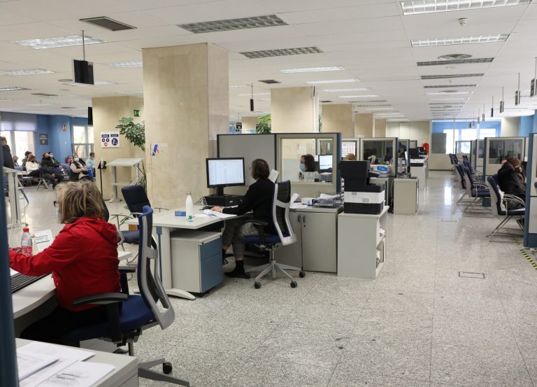 Hacienda devuelve más de 110 millones en Galicia en el primer mes de campaña de la Renta