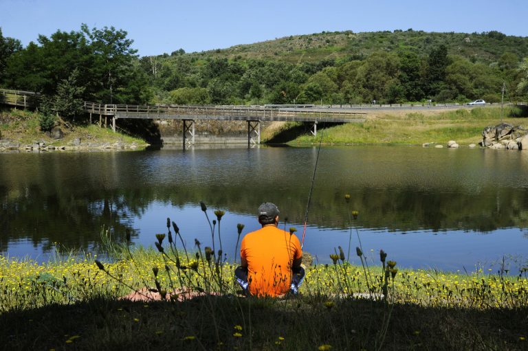 La prealerta por sequía se mantiene en toda la cuenca de Galicia-Costa por los bajos caudales de los ríos