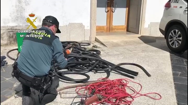 Detenidos dos vecinos de Cariño por robos en parques eólicos de Cedeira y As Pontes