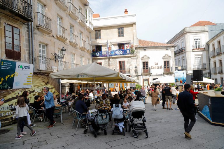 Galicia suma otros 1.161 contagios de covid y notifica 17 muertes mientras bajan en 74 los hospitalizados