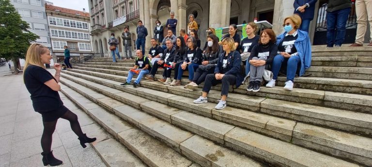 Los trabajadores de la biblioteca municipal de Ferrol secundan este miércoles un paro para demandar más personal