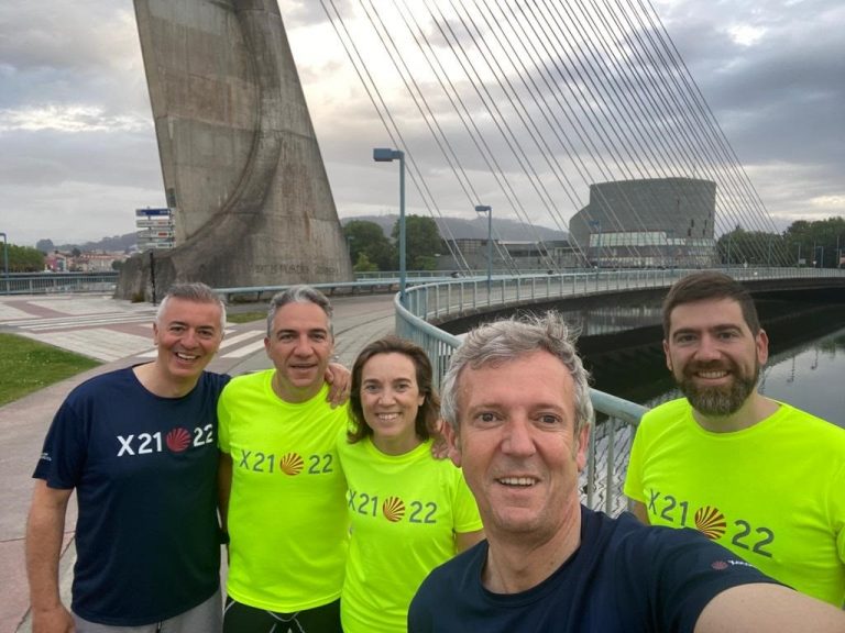 Rueda sale a correr con Cuca Gamarra y Elías Bendodo antes de ser ratificado líder del PP gallego