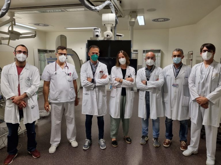 El Álvaro Cunqueiro, primer hospital gallego en colocación poco invasiva de implantes en carótidas para prevenir ictus