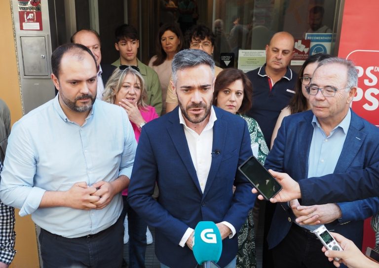 El PSOE afirma que Feijóo «claudica ante Vox» y critica que no aplicase la ley contra la discriminación LGTBI en Galicia
