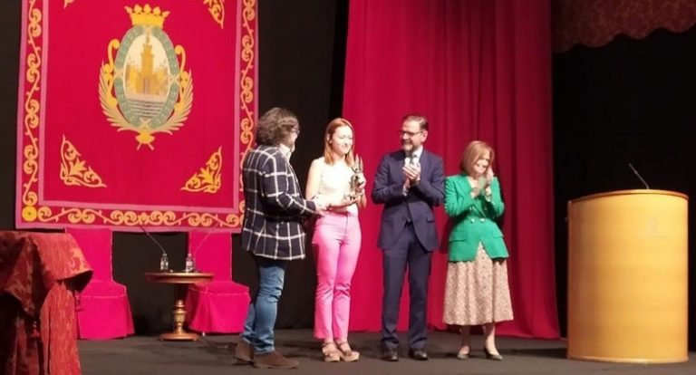 La periodista Érika Reija recibe el Premio José Couso con el deseo de «regresar a una Rusia más libre»