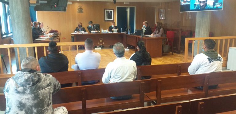 Un clan familiar acepta penas que suman 9 años de cárcel por vender droga en Vigo y en la prisión de A Lama
