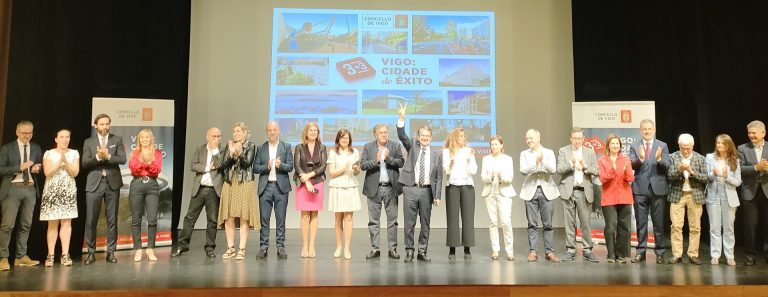 El alcalde de Vigo presume de gestión tras «tres mandatos más tres años», y pese a los «agravios» de la Xunta