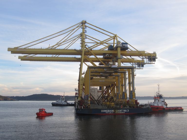 Las exportaciones vía portuaria crecen un 13% en Galicia mientras en España caen un 6% con respecto a 2021