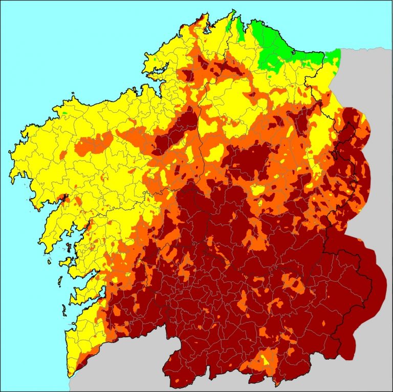 La provincia de Ourense se encuentra en riesgo extremo de incendio forestal este lunes