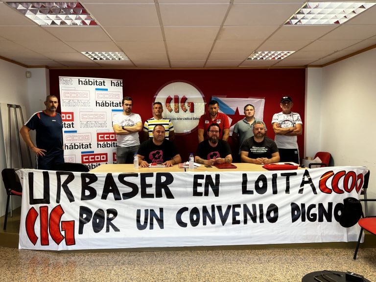 Los trabajadores de Urbaser en Santiago critican que Bugallo no medie en la huelga: «Toma partido por la empresa»