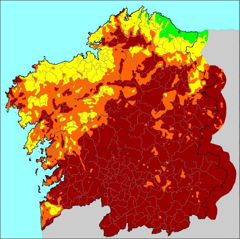 La mitad de Galicia está en riesgo extremo de incendio forestal este martes