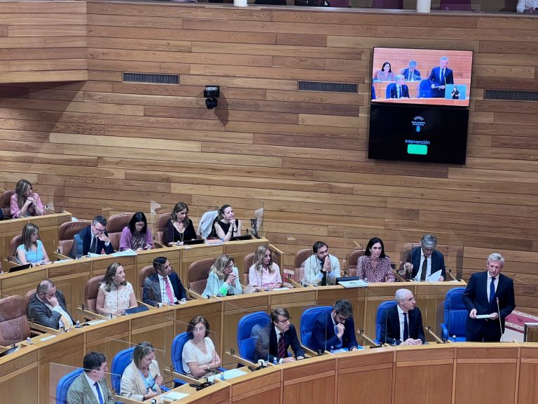 Rueda anuncia otras 106 plazas estables para Primaria en 2023 y la aprobación este mes del plus de 12.000 euros