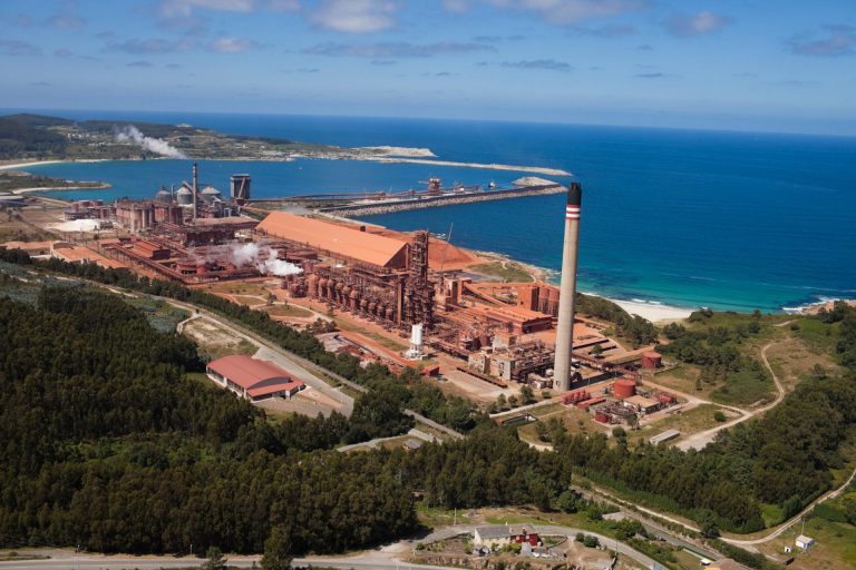 Alcoa reducirá la producción de la planta de alúmina de San Cibrao por el precio del gas