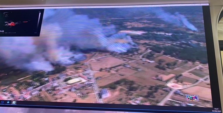 La Xunta eleva a 400 las hectáreas calcinadas por el incendio de Verín (Ourense)