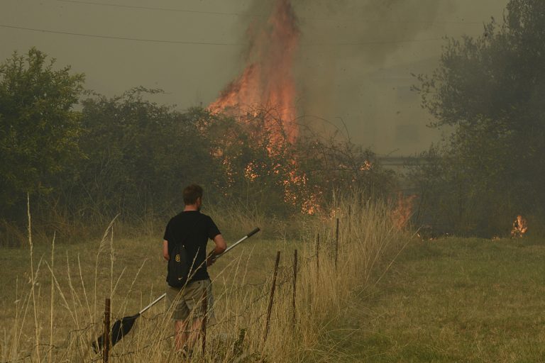 Las hectáreas calcinadas en el incendio de Boiro ascienden a 1.750 y la Xunta da por estabilizado el de Verín