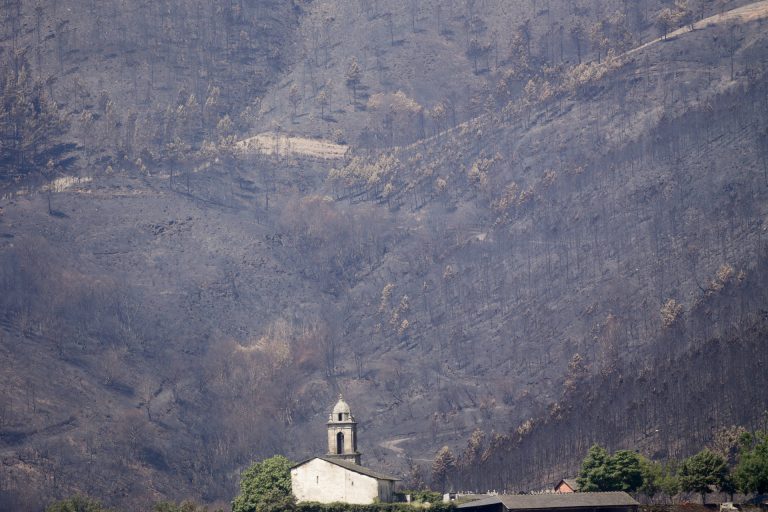 Rural.-BNG y PSdeG piden a la Xunta cambiar su política contraincendios: «profesionalizar» las brigadas y más prevención