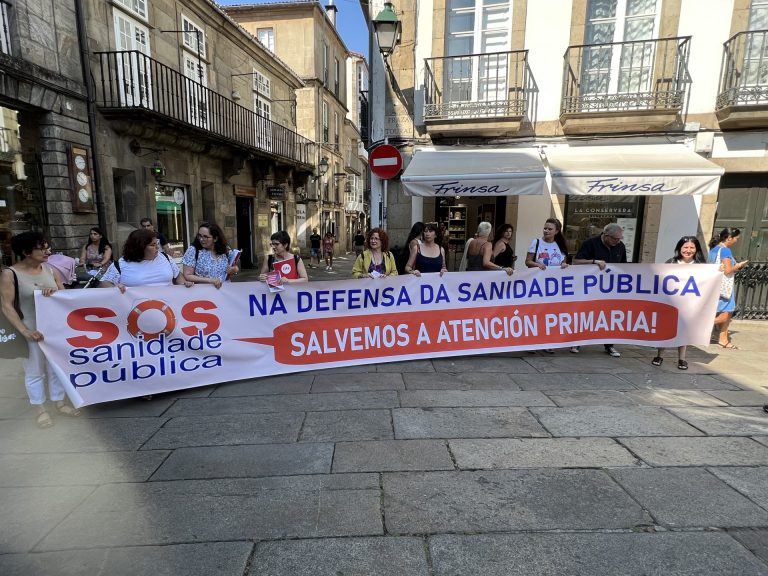 SOS Sanidade empieza a recoger firmas para llevar al Parlamento gallego el «estado de urgencia» de la Atención Primaria