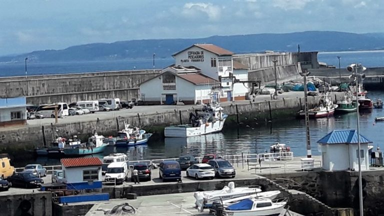 Un pesquero encuentra el cadáver de una mujer mientras faenaba cerca de Malpica (A Coruña)