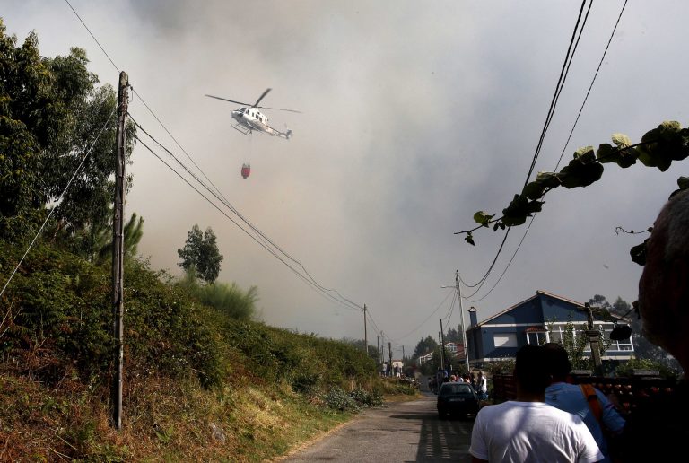 La Plataforma en Defensa dos Montes do Morrazo avisa del «exceso de combustible» a raíz del incendio en Moaña