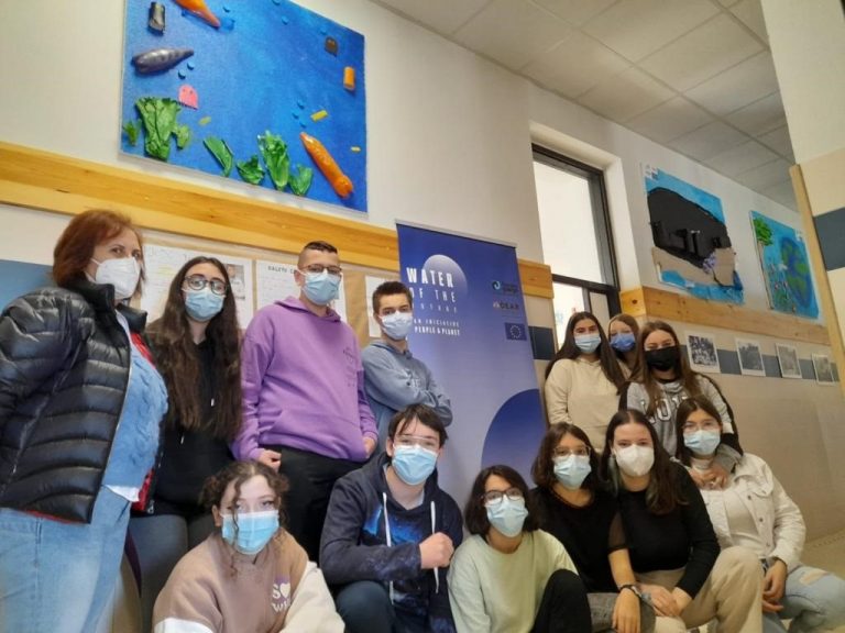 Jóvenes gallegos sitúan los incendios y la contaminación del aire como principales problemas climáticos, según un sondeo