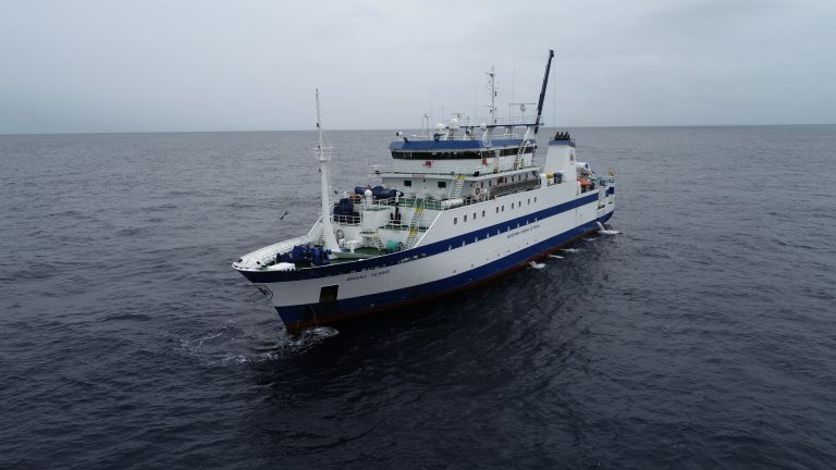El buque Miguel Oliver inicia desde Vigo una campaña para el estudio de estrategias de reducción de descartes