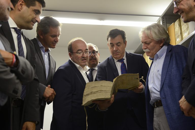 El alcalde de Ourense tacha de «intolerable» que el Ministerio no le invitase a la inauguración del Archivo Provincial