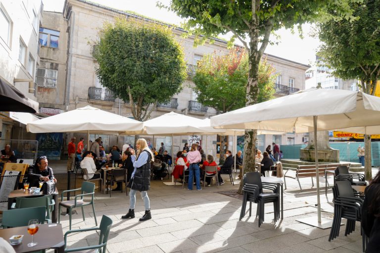 Los contagios diarios por Covid en Galicia no llegan al centenar y bajan también los ingresados hasta los 128