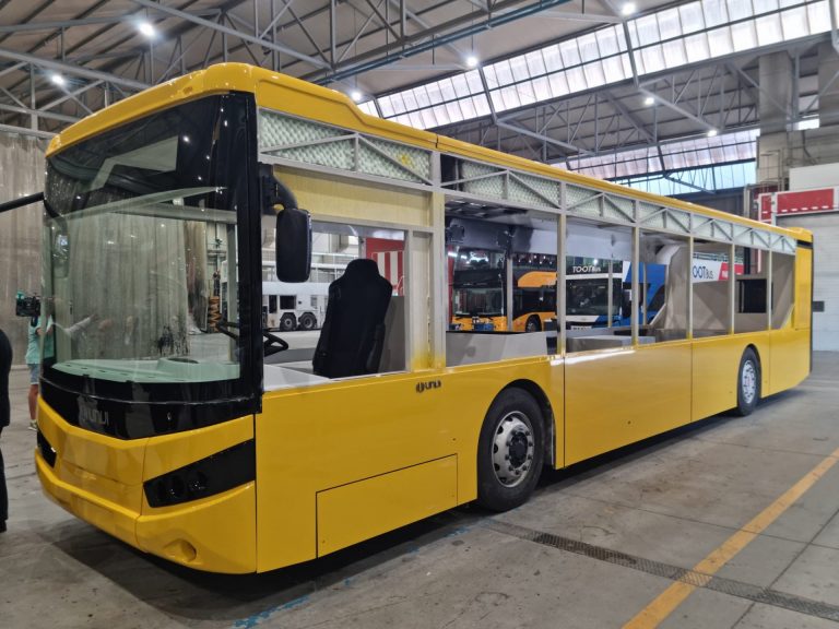 Ourense contará con «el primer autobús urbano eléctrico de Galicia» a partir de 2023