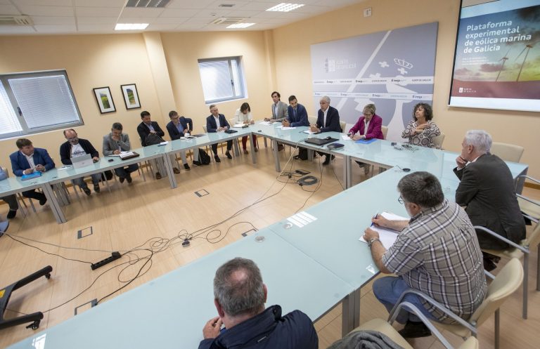 El observatorio de la eólica marina analiza el proyecto de plataforma de ensayos en que avanza la Xunta