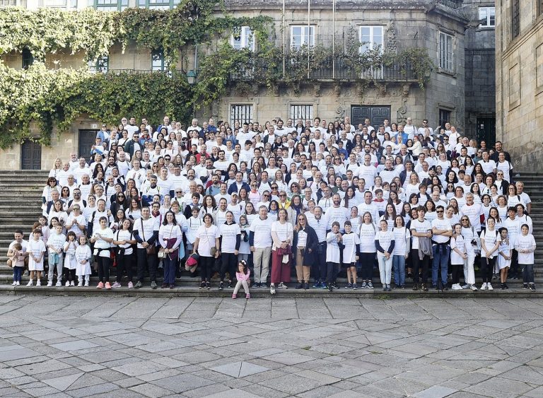 Xacobeo.- Medio millar de profesionales de Abanca recorren el último trao del Camino de Santiago en apoyo al Año Santo