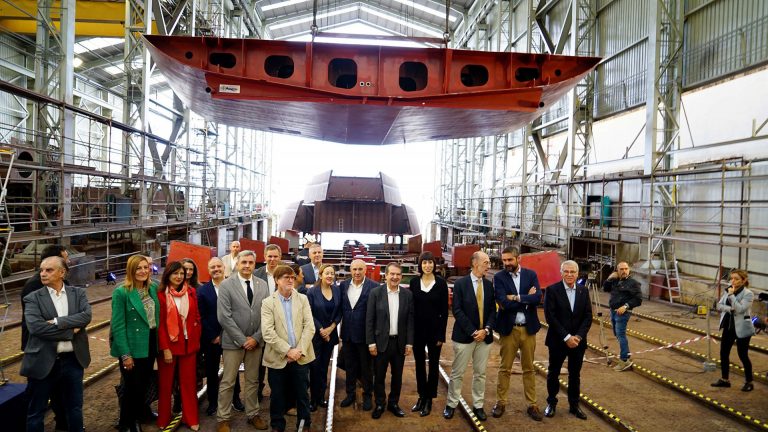Armón Vigo pone la quilla al nuevo buque oceanográfico del CSIC, «el mejor y más avanzado buque de investigación»