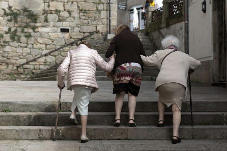 La pensión media de jubilación se sitúa en 1.066,66 euros en Galicia, casi 200 euros menos que la media nacional
