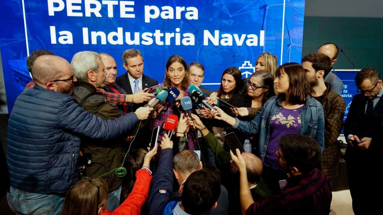 Reyes Maroto anuncia que Stellantis Vigo recibirá 15 millones del Perte VEC y exige «implicación» a la Xunta