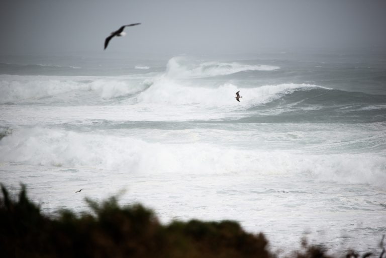 La Xunta amplía a toda la costa gallega la alerta naranja por temporal, con vientos que podrán alcanzar la fuerza 9