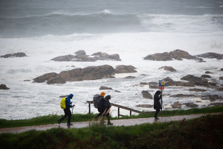 Carballeda de Valdeorras registra vientos de casi 130 km/h en un día de abundante lluvia en A Coruña provincia