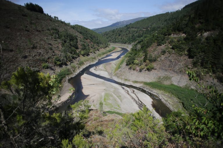 Los embalses gallegos continúan perdiendo agua a pesar de las lluvias de las últimas dos semanas y están ya al 42,2%