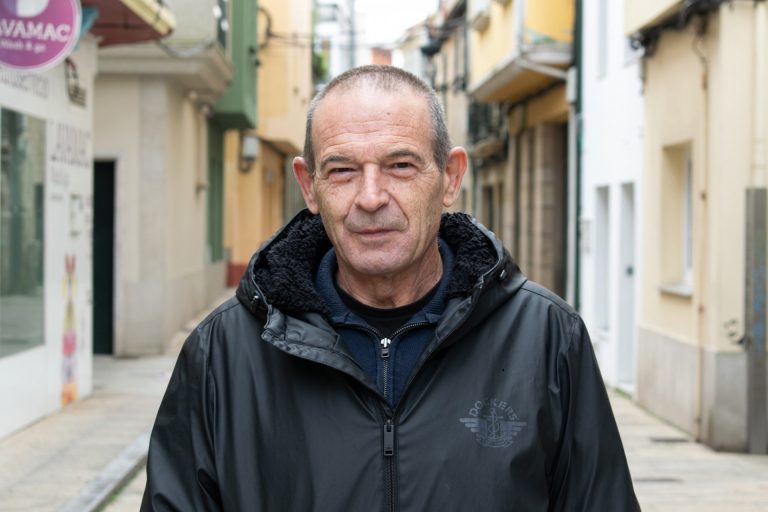 El filólogo y escritor Gonzalo Navaza ingresa en la Real Academia Galega como miembro de número