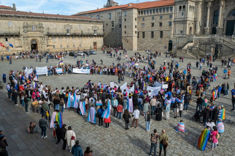 El colectivo Trans se moviliza en Santiago para defender la nueva norma estatal: «Habrá Ley Trans o habrá furia Trans»