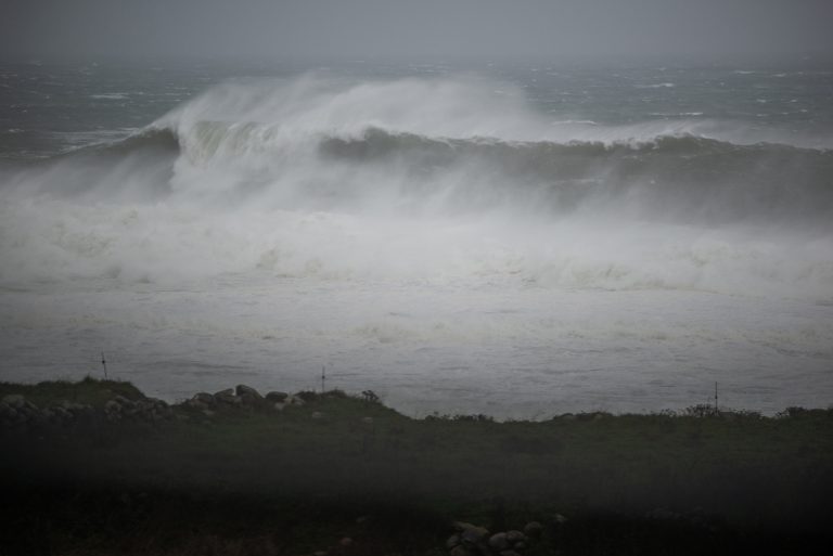 Todo el litoral gallego estará este domingo en alerta naranja por temporal costero