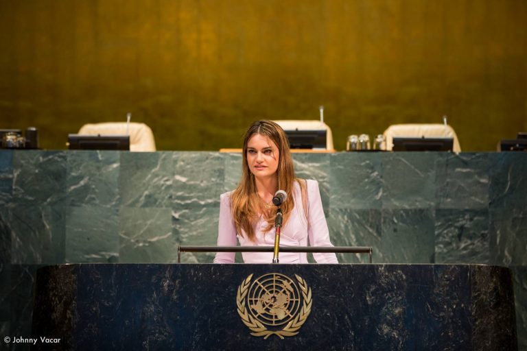La pianista gallega Isabel Dobarro recibe este viernes el Premio Alfiler de Oro