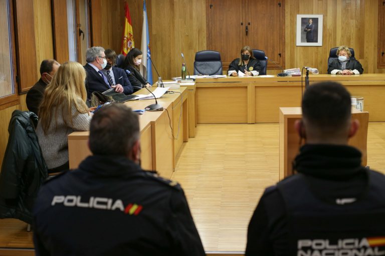 Anulada la sentencia contra la acusada de asesinar a su hija en Muimenta (Lugo)