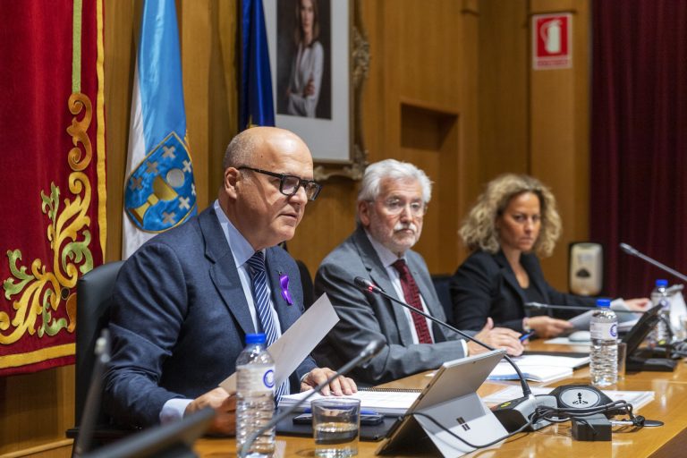 La Diputación de Ourense aprueba los presupuestos para 2023 con el ‘sí’ del PP y la no adscrita Montse Lama